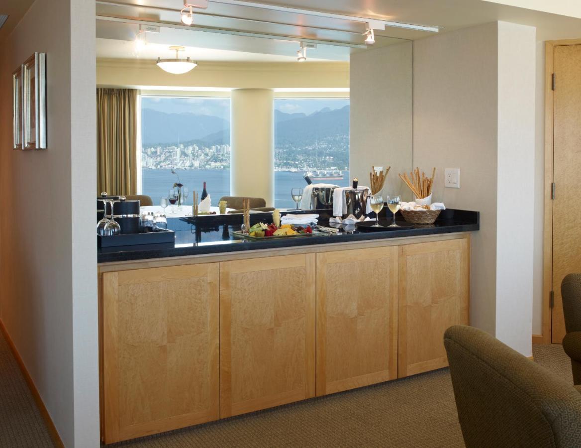 Pan Pacific Vancouver Exterior photo A typical kitchen in a hotel suite