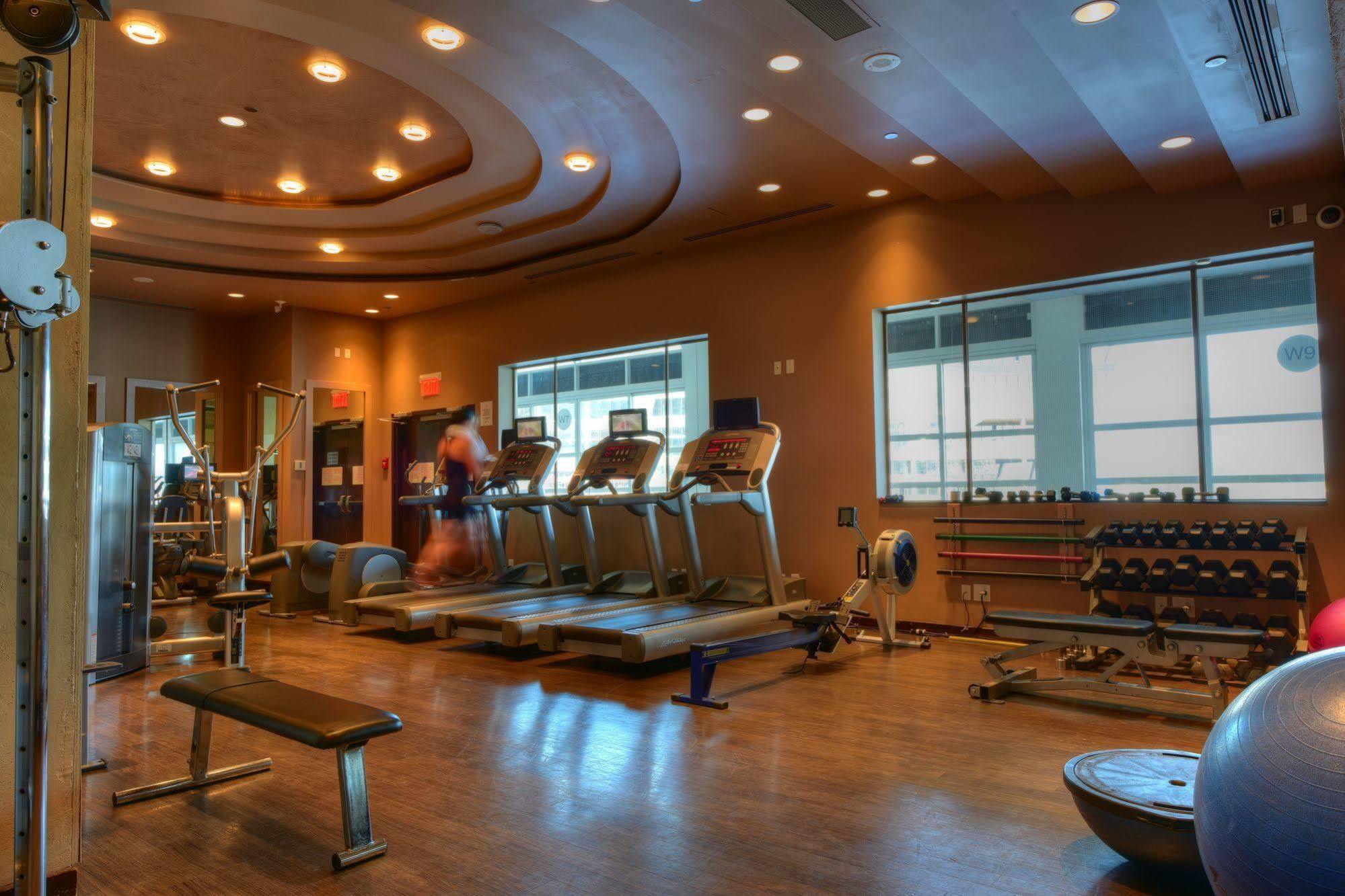 Pan Pacific Vancouver Exterior photo The gym at the 50th floor