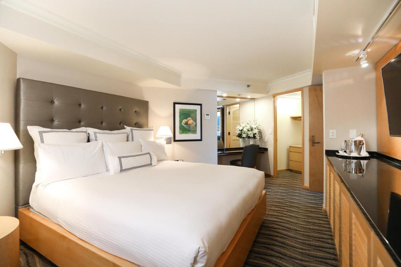 Pan Pacific Vancouver Exterior photo A typical room at the hotel